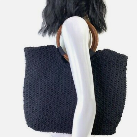 ❤️ NWT CIRCUS BY SAM EDELMAN BLACK CROCHET BAG WOODEN HANDLE PURSE - Picture 3 of 11